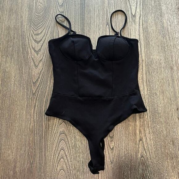 NWOT Guess Los Angeles Black Corset Bodysuit V-Underwire Spaghetti Straps Sz M - Picture 1 of 5